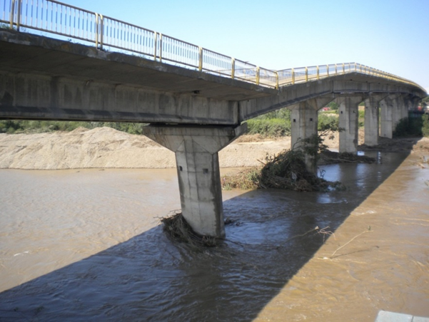 Figure 3.4.1.4. Bridge scouring - High Floods on Dornesti Bridge, Suceava, Romania
